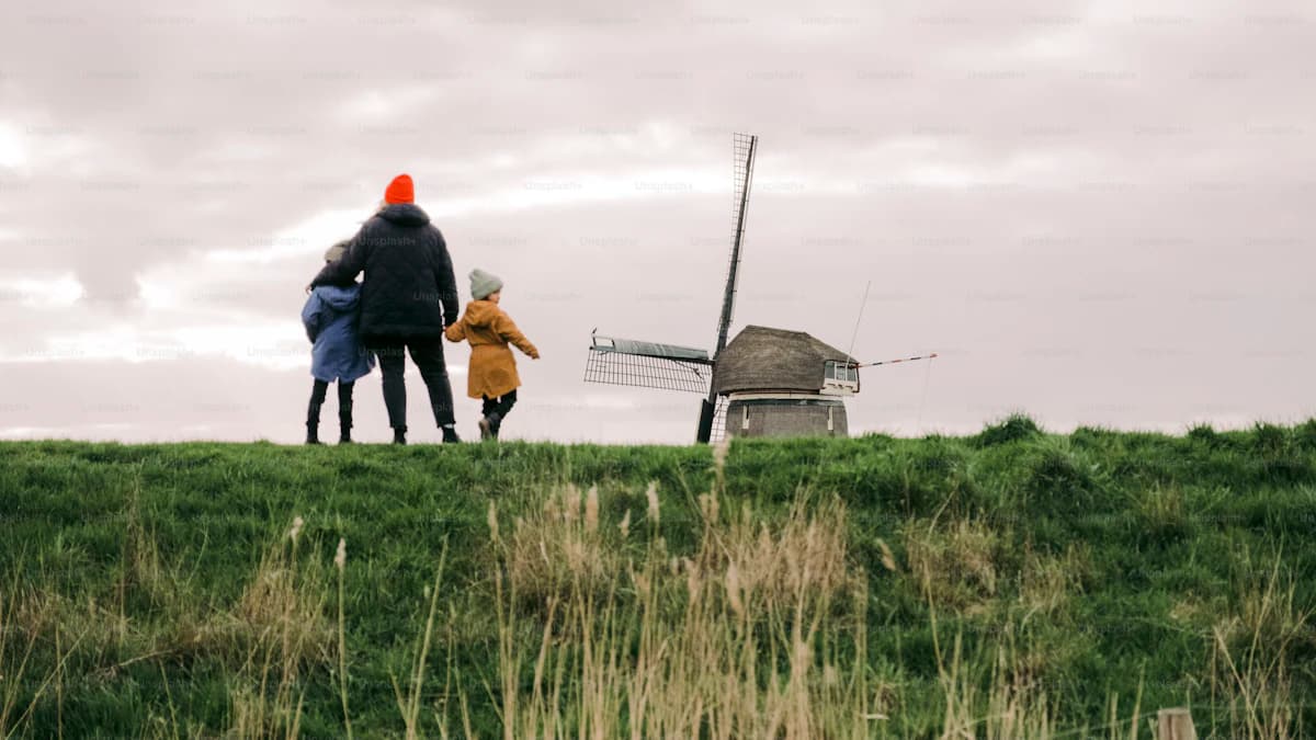 Notitieboek, rekenmachine en pen voor het vergelijken van ADHD coaching kosten