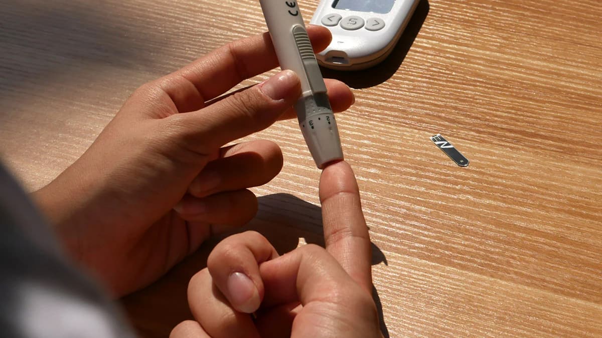 Patient vergelijkt reviews en informatie over internist en diabetoloog