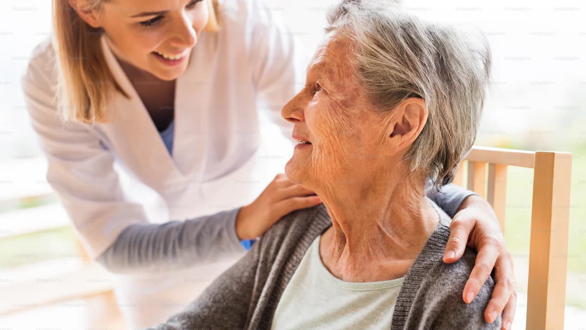 Mantelzorger bespreekt dagopvang en ondersteuning bij dementie